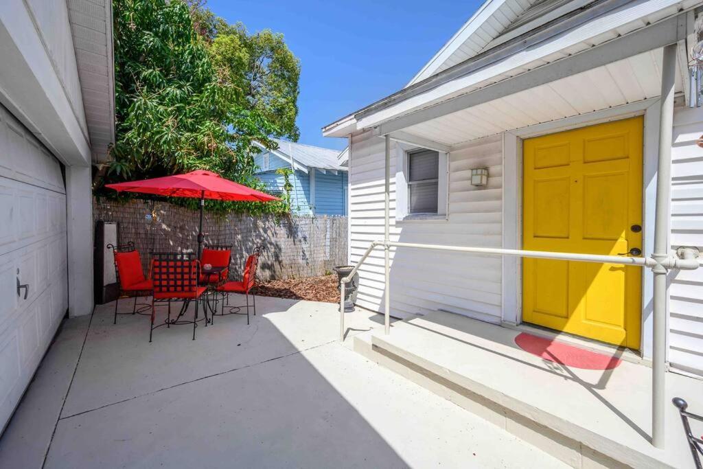 No Ho Yellow Door Bungalow Tampa Dış mekan fotoğraf